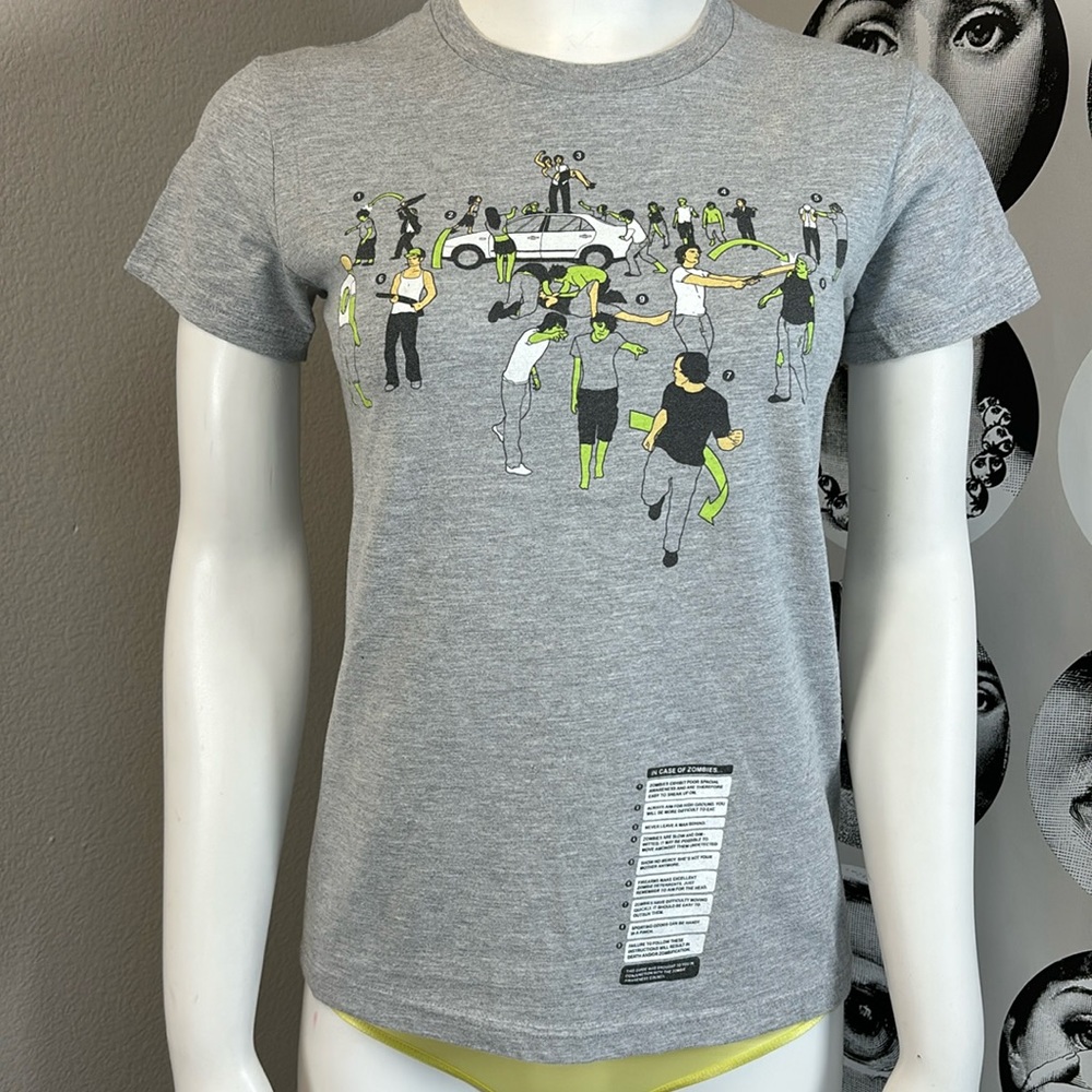 Threadless Vintage Y2k Grey Zombie Survival Guide Short Sleeve Tee, Sz M